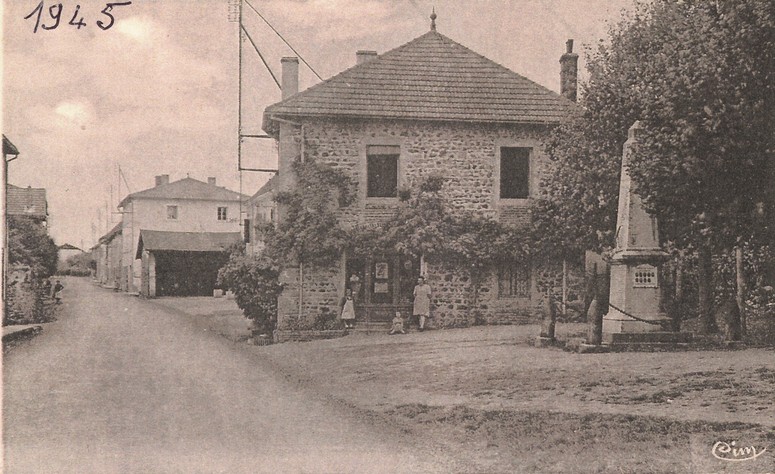 DL041-place église 1945